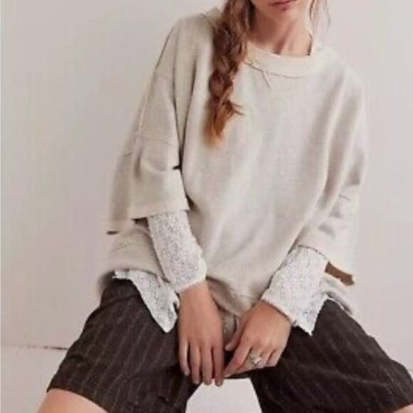 We The Free Cityscape Pullover - Picture 2 of 9